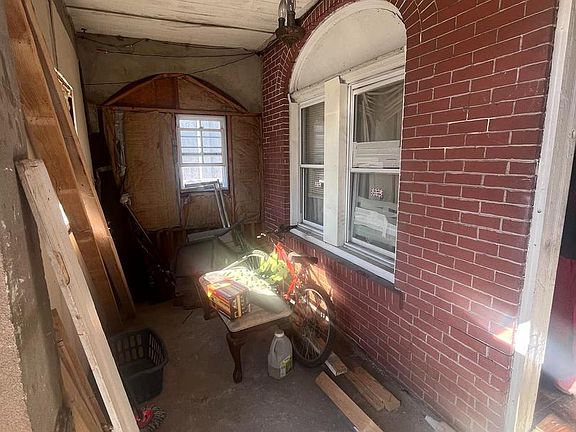 4th image of 441 Atlantic Ave