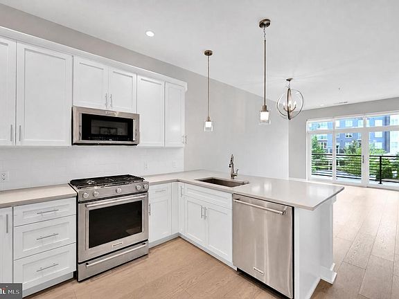 3rd image of 575 S Goddard Blvd Unit 208