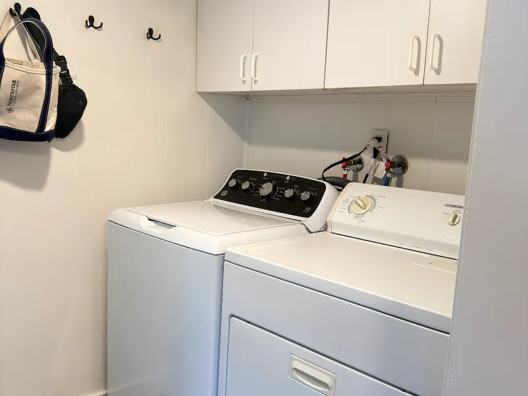 13 Irving St #2 — Photo 10