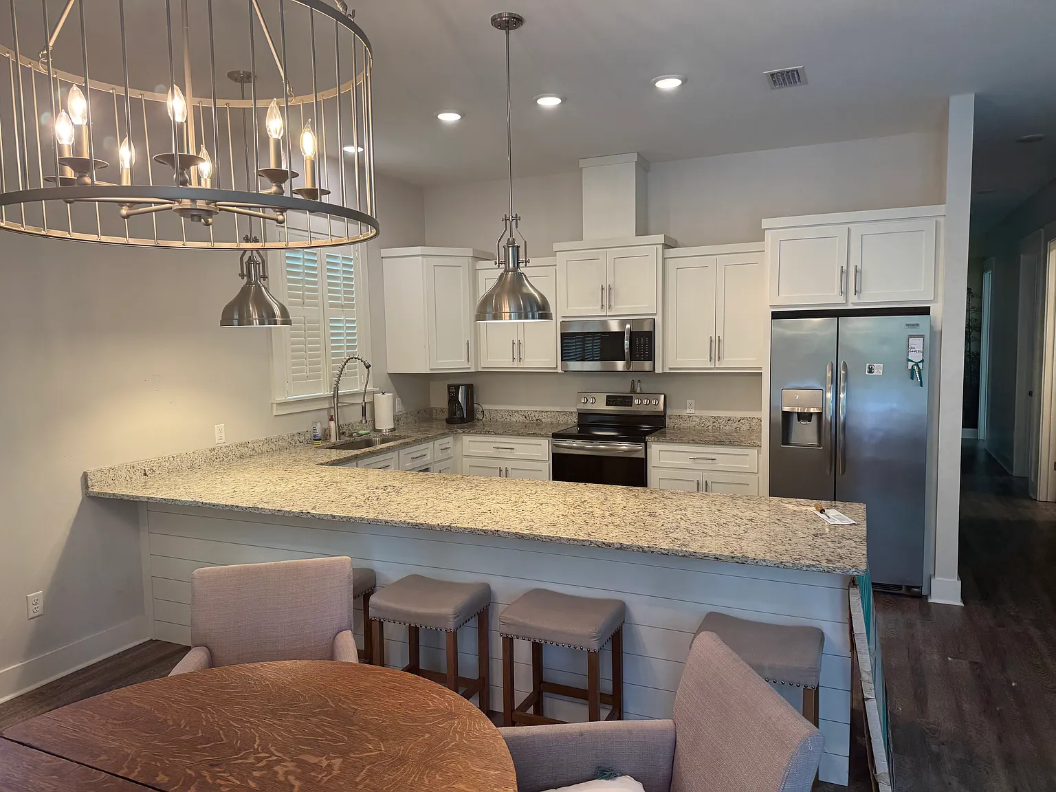 3 bed, 1605 sqft, $4,000 — Photo 4