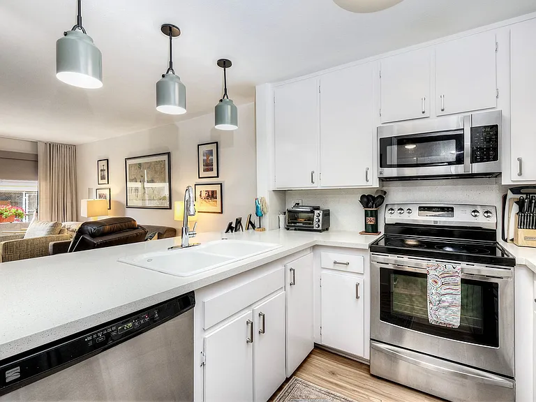 3940 Dove St #207 — Photo 1