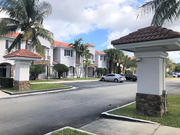 8209 SW 25th Ct — Photo 35