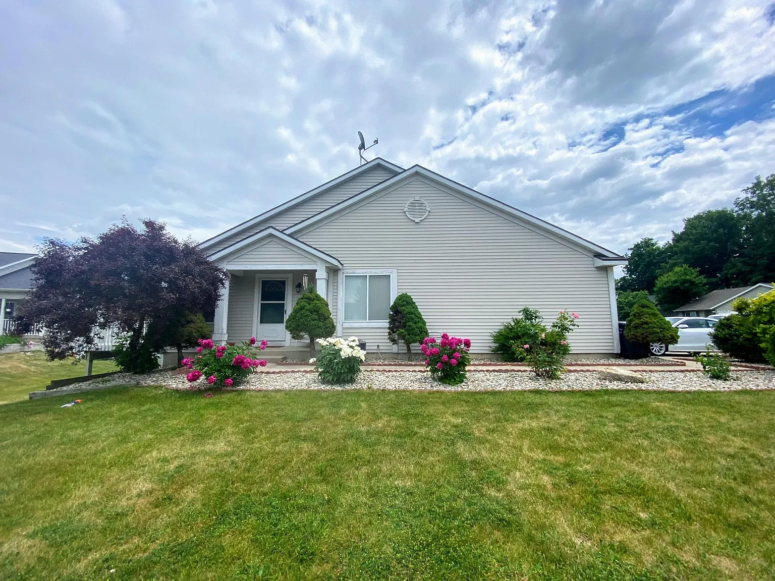 2635 Briarwood Ct SE — Photo 1