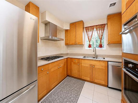 4th image of 60 Bianca Ct
