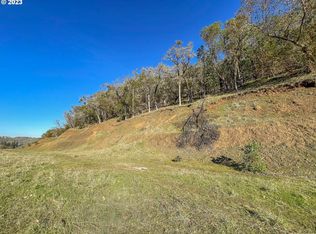 647 N View Dr, Winchester, OR 97495