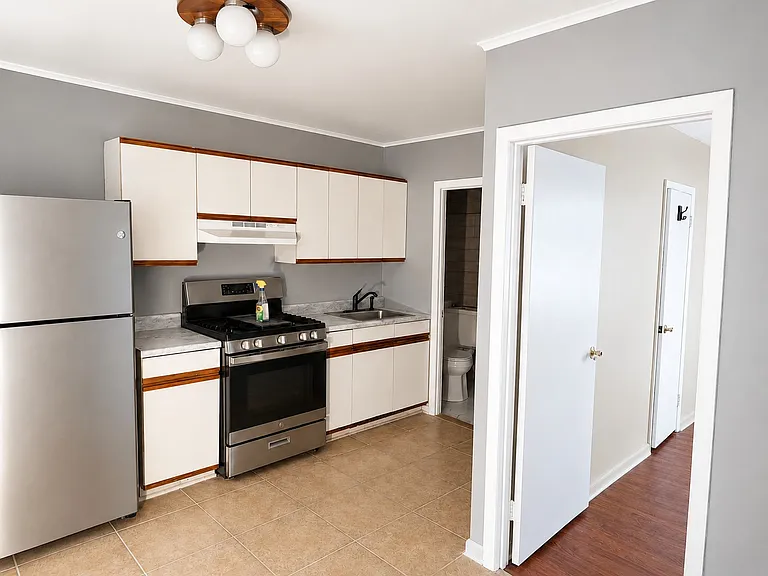 6126 Jackson St #4 — Photo 3