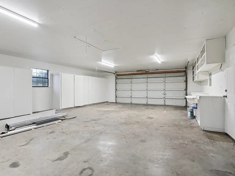 4 Concord Cir — Photo 26