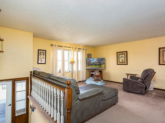 4th image of 146 Township Road 1266