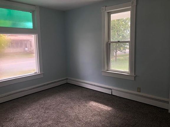 4th image of 128 7th Ave S #1