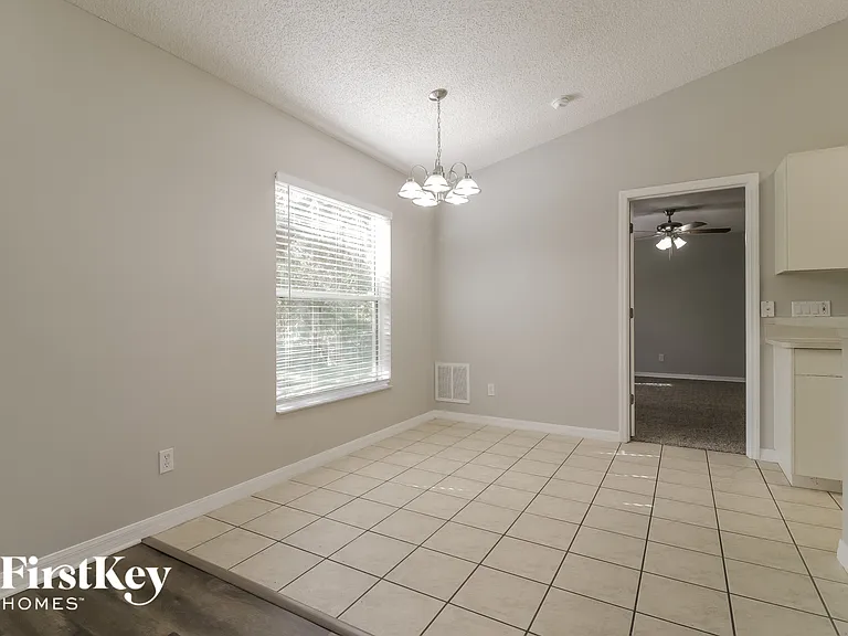 2417 Larkwood Rd — Photo 4