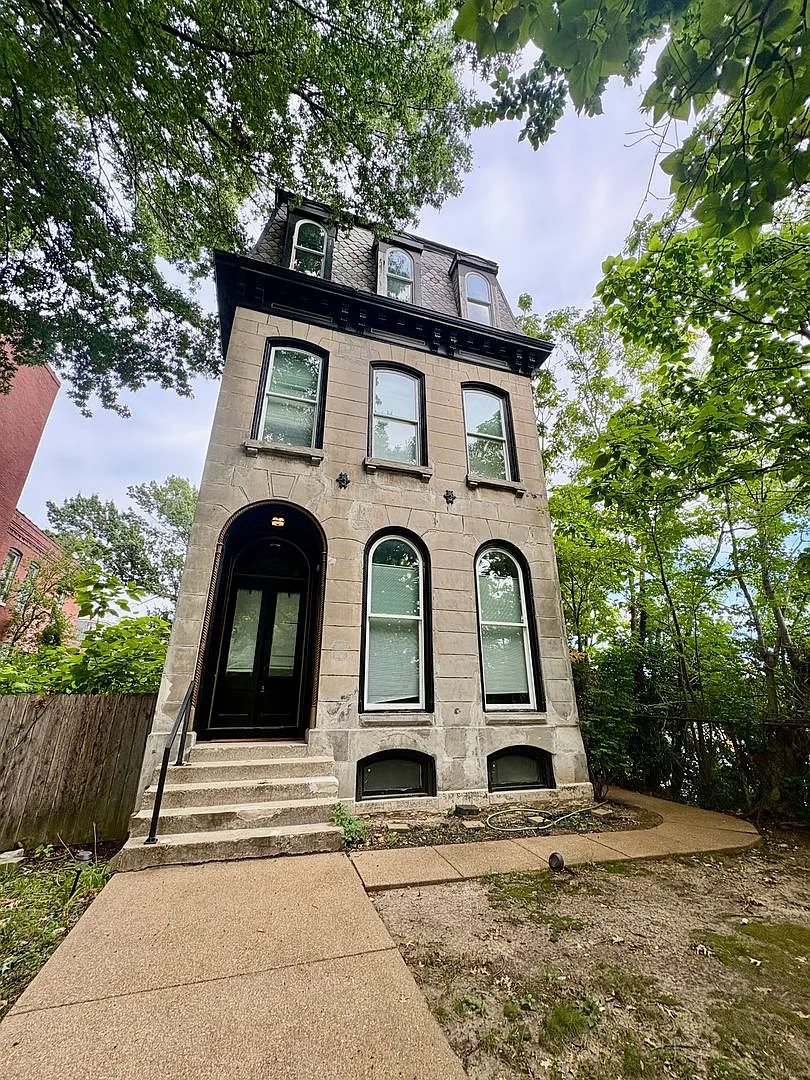 1736 Nicholson — Photo 1