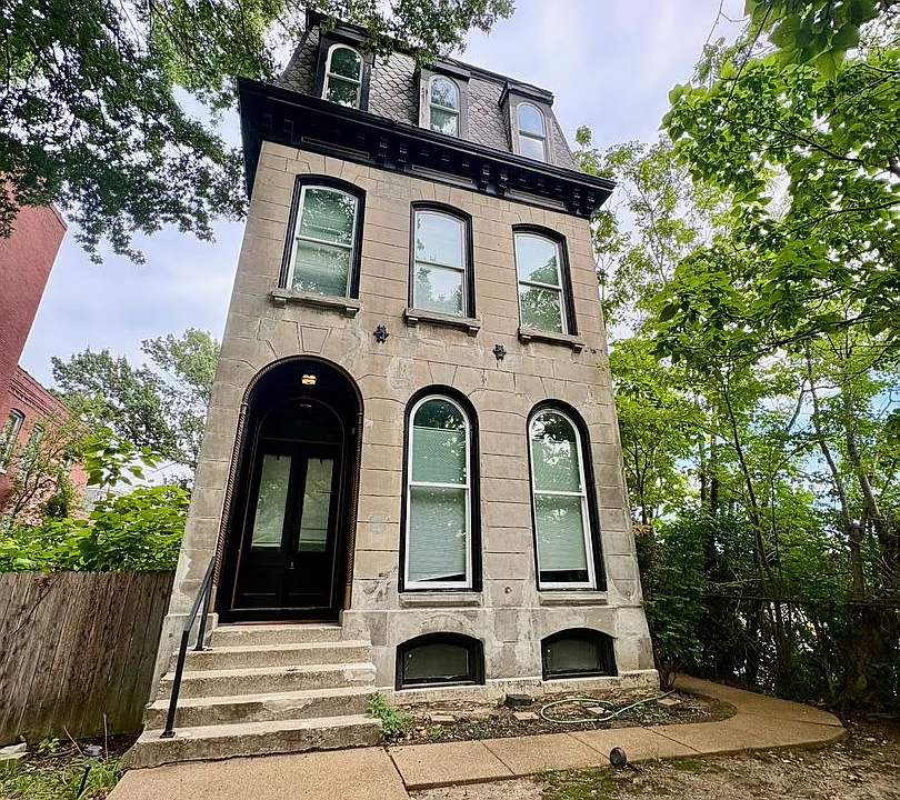 1736 Nicholson