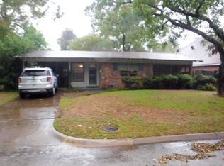 1314 Ruea St, Grand Prairie, TX 75050