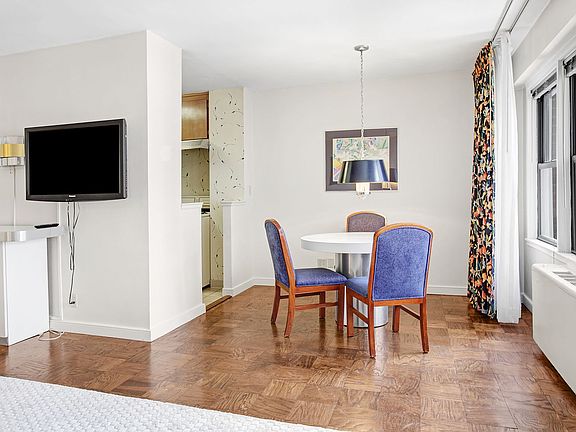 4th image of 149 E 39th St #1201
