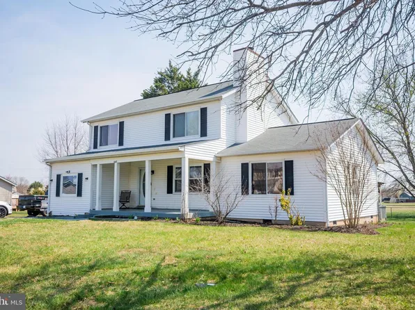 6867 Maplewood Dr, Bealeton, VA 22712