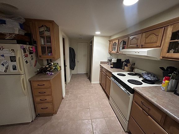 4th image of 27 N French Ave Floor Basement