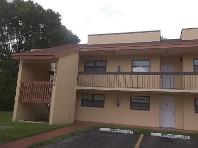 3rd image of 8875 Fontainebleau Blvd APT 104