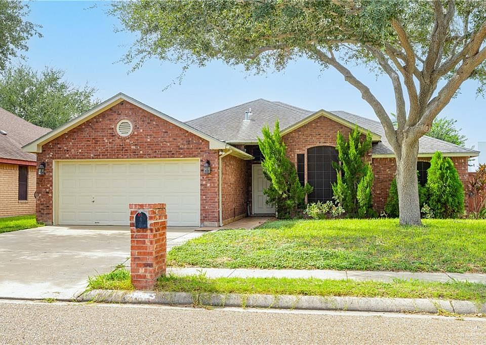 1st image of 2605 Selena St