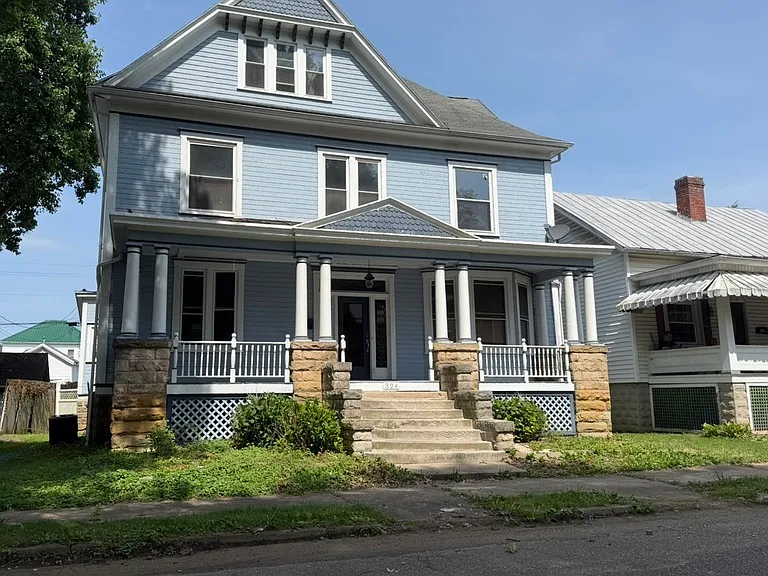 324 Clark St — Photo 1