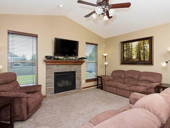 5th image of 4209 Julaura Ln