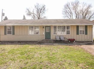 225 22nd St, Lincoln, IL 62656