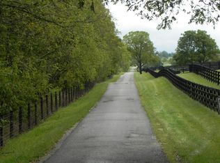 550 Steele Rd, Paris, KY 40361