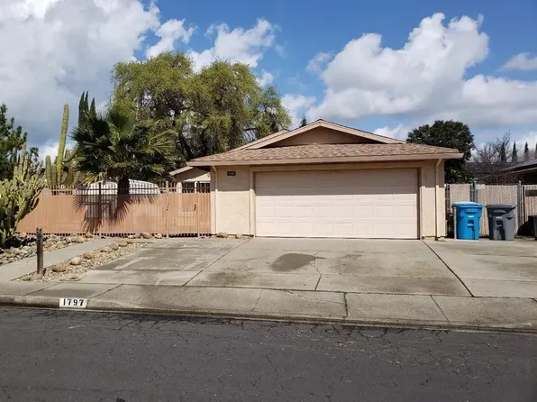 1797 Brookwood Dr, Vacaville, CA 95687