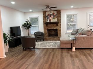 700 Shadowridge Rd, Jacksonville, NC 28546