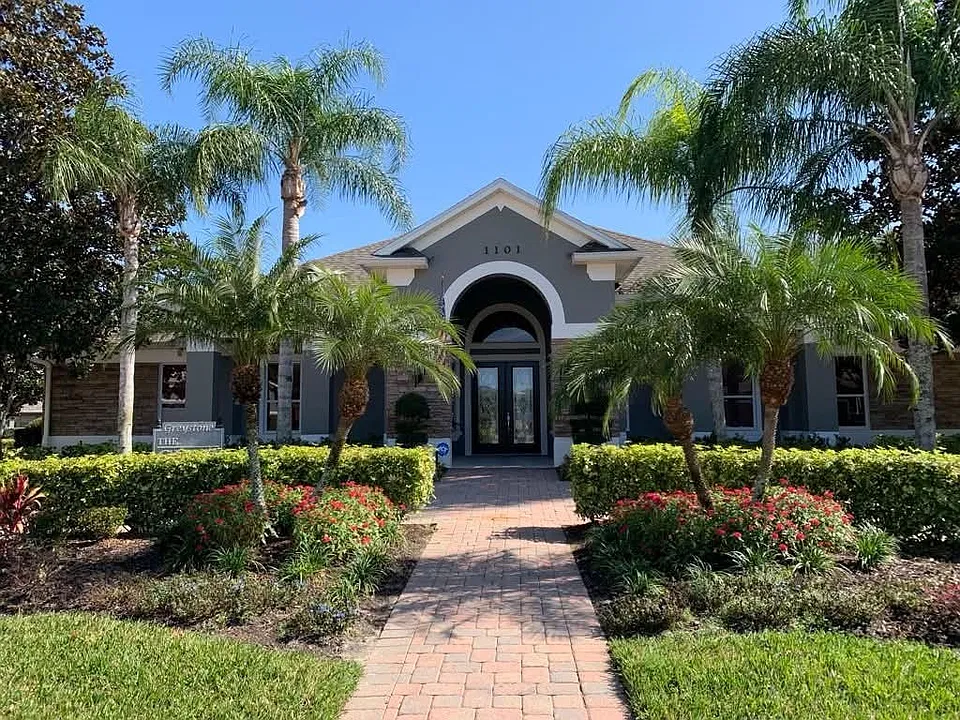 1002 Travertine Ter