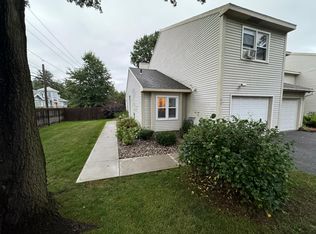 2 Jaipur Ln, Saratoga Springs, NY 12866
