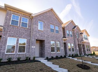5226 Springlake Pkwy, Haltom City, TX 76117