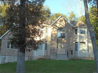 7 Polo Ct, Suffern, NY 10901