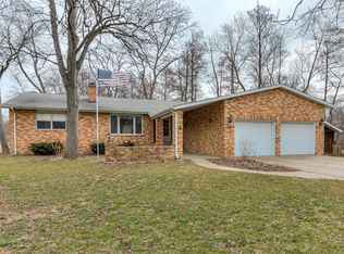 1201 N Market St, Monticello, IL 61856