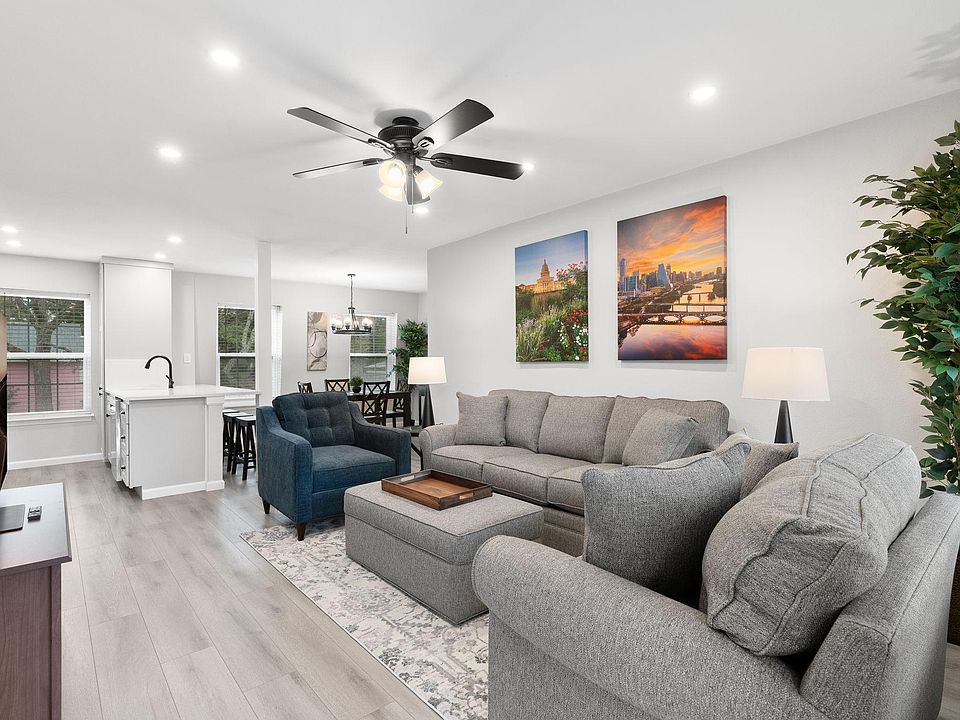 1st image of 300 Crockett St APT 221