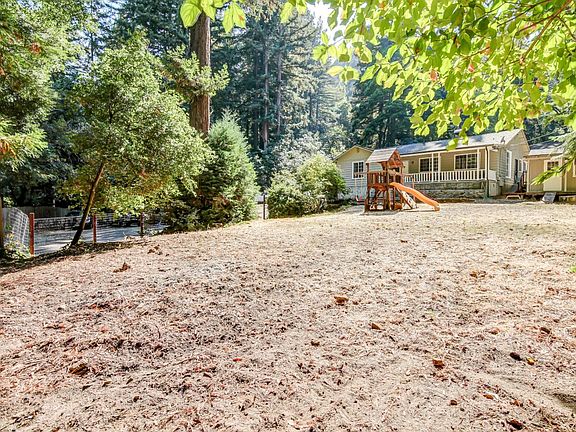 3rd image of 12465 Lorenzo Ave