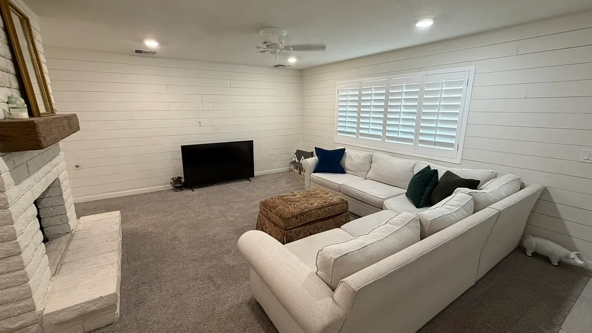3 bed, 2051 sqft, $3,500 — Photo 2
