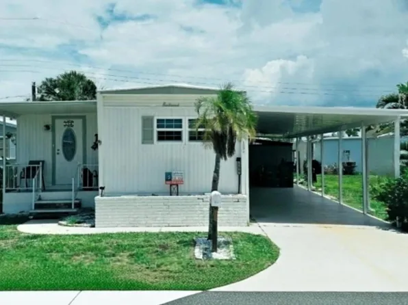 154 4th St, Nokomis, FL 34275