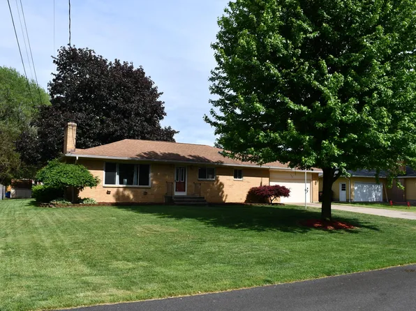 6404 Ardmore Ave, Jenison, MI 49428