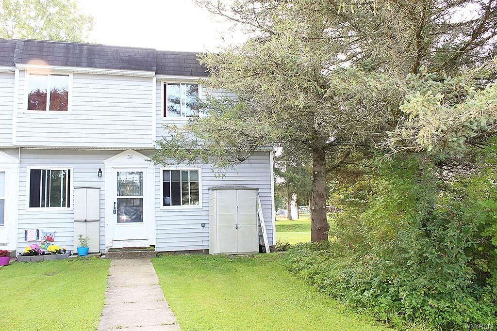 36 Pine Tree Village Rd Ellicottville Ny 14731 Mls B1370219 Zillow
