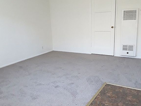 3rd image of 15121 Van Buren St APT 12