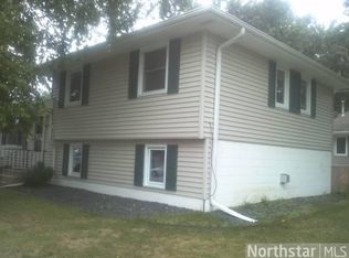 652 109th Ave NE, Blaine, MN 55434