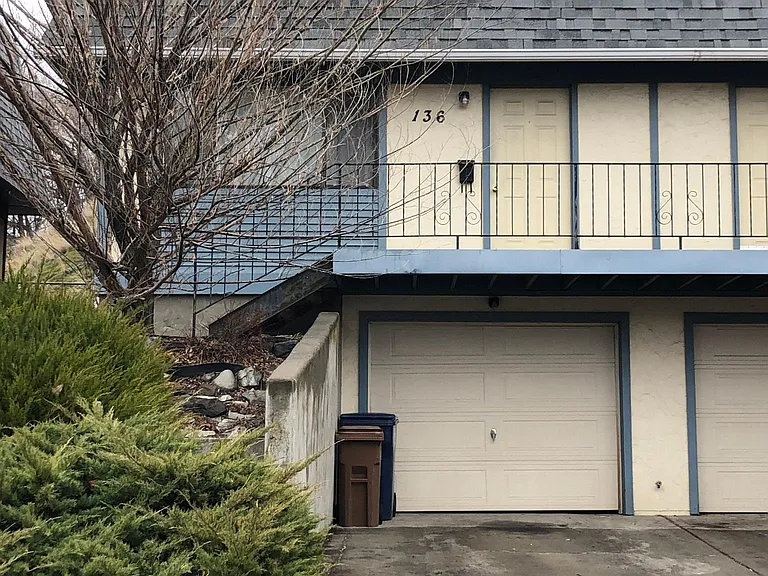 136 W Cora Ave — Photo 1