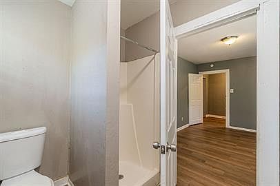 2nd image of 311 Cottonwood Ave #1