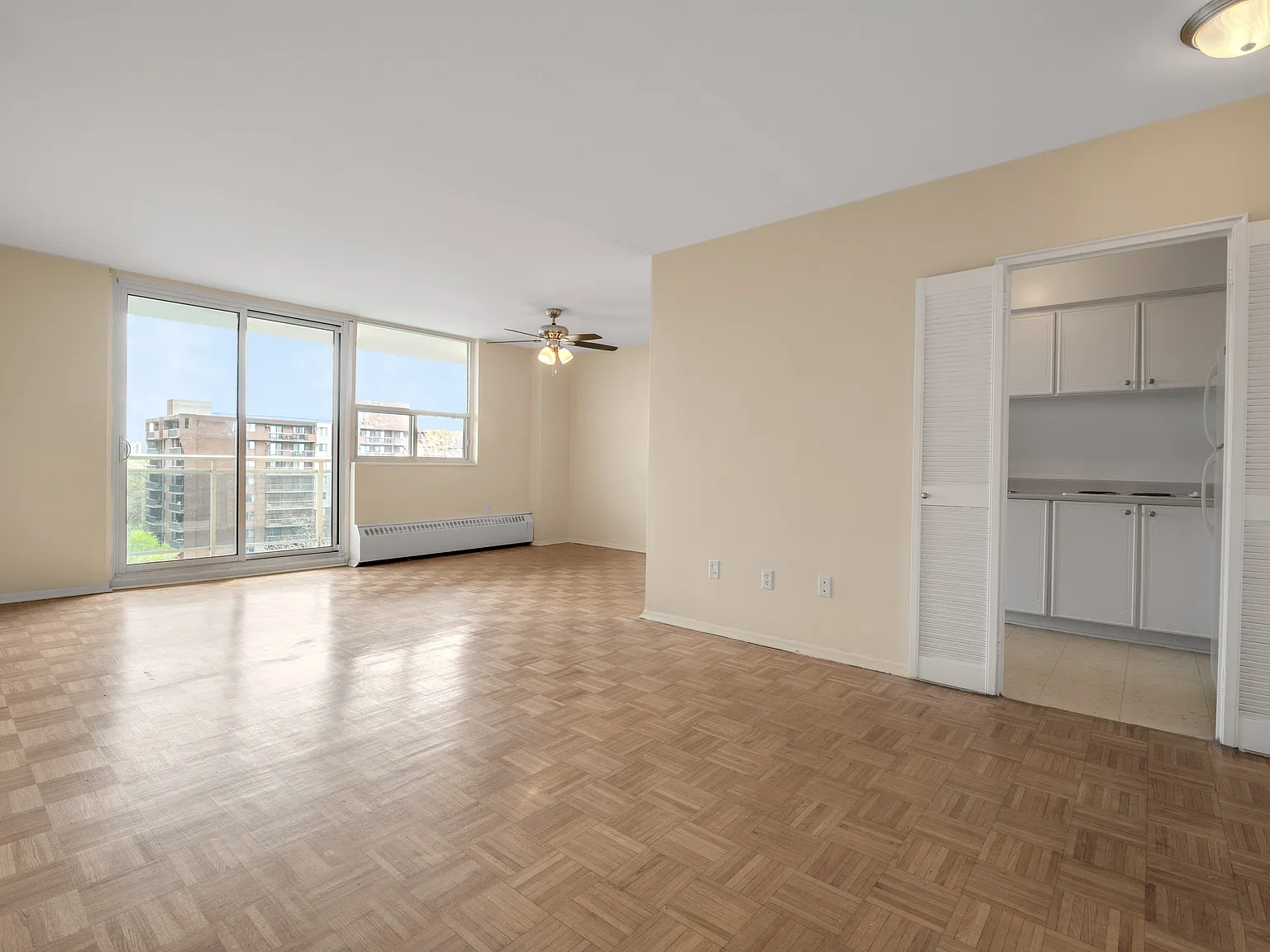 3801 Riverside Drive East — Photo 4