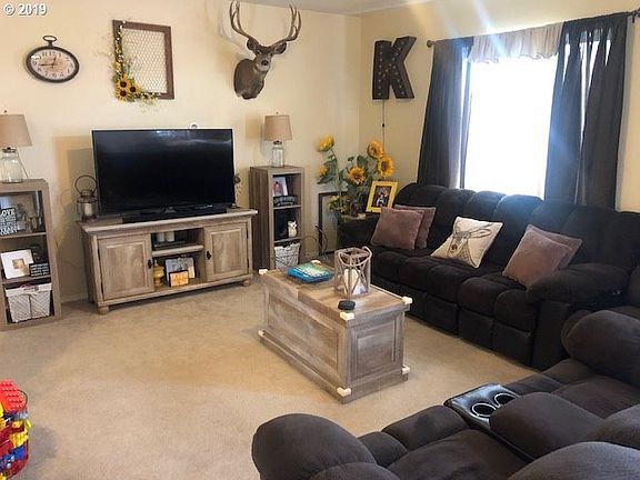5th image of 104 Canary Ave