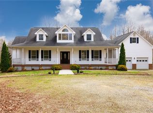22 Westover Ridge Dr, Farmville, VA 23901