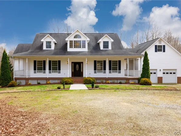 22 Westover Ridge Dr, Farmville, VA 23901