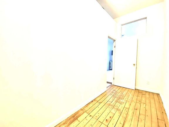 5th image of 213 E 5th St APT 6