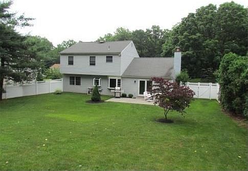 5th image of 20 Hideaway Dr