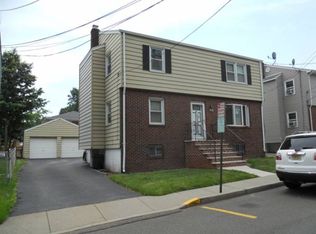 1175 Cedar Ln, Secaucus, NJ 07094